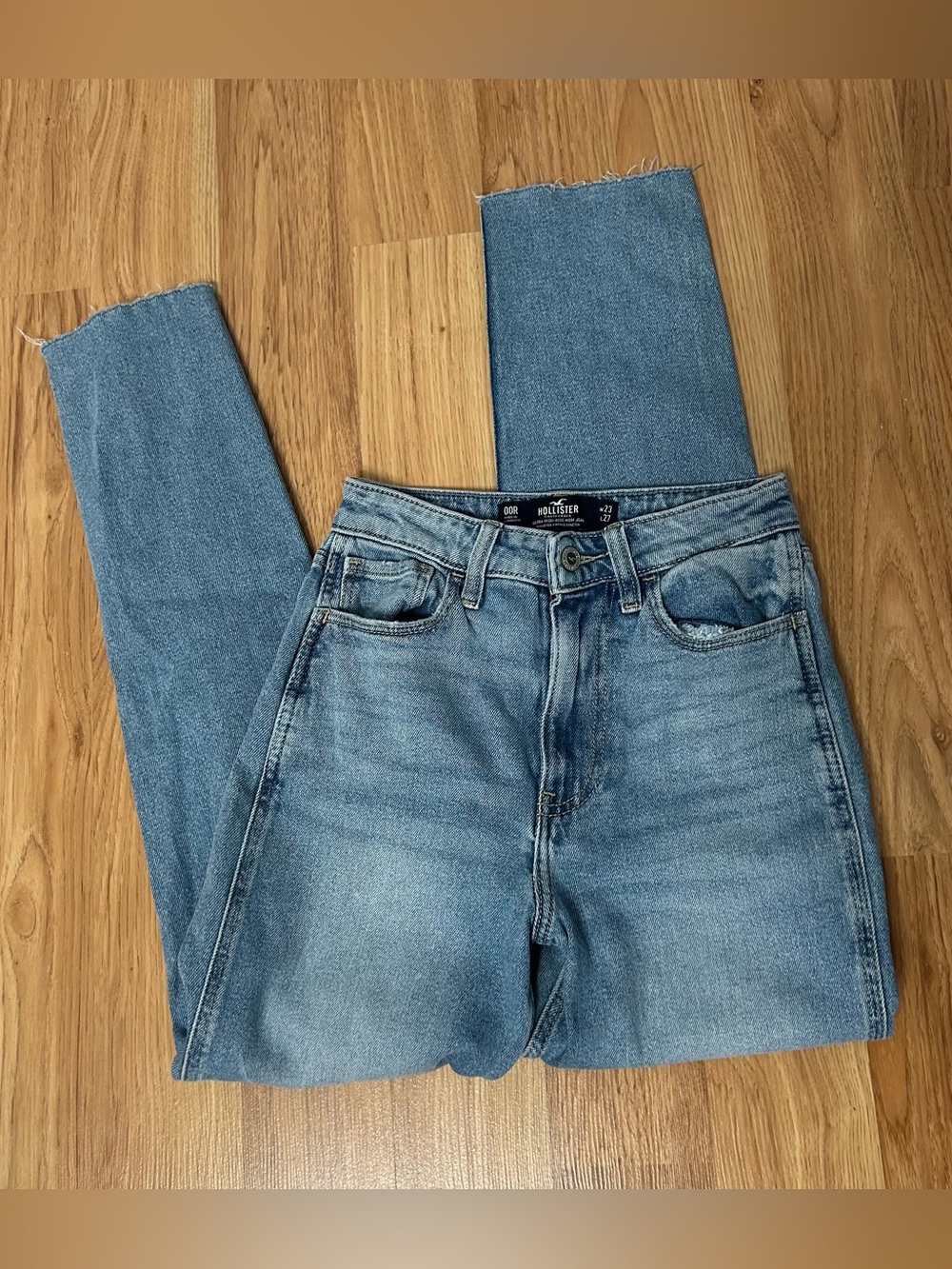 Hollister Vintage Stretch Ultra High Rise Mom Jeans